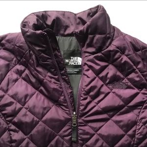 Women’s north face jacket. Size large